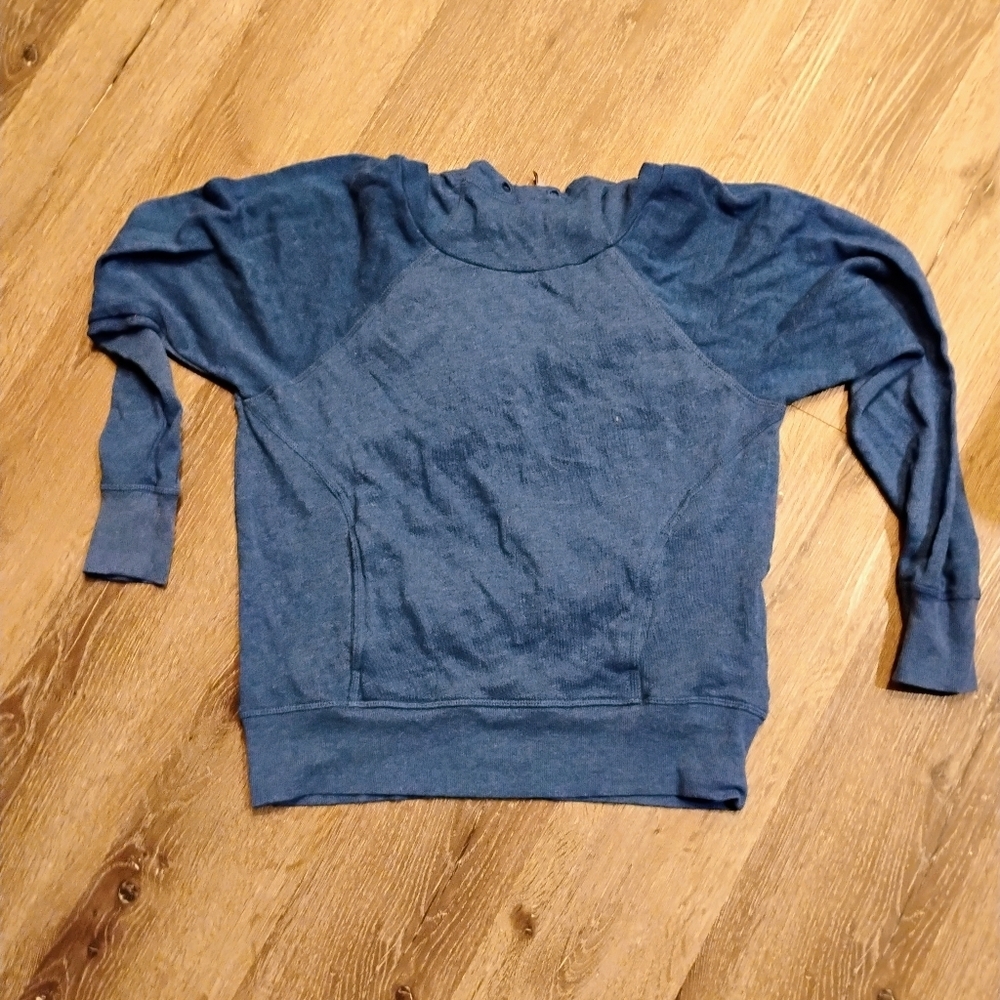 Z BY Zella Soft Lightweight Size Small Sweater In Blue With Hood And Pockets